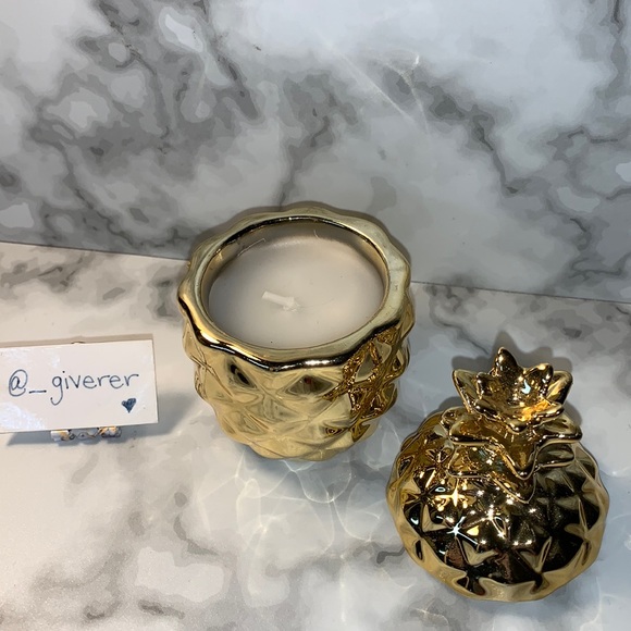 Gold Pineapple Candle - Picture 3 of 9